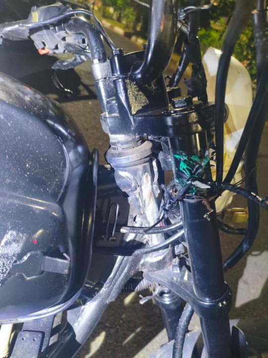 Foto 2 de 3 — GCM apreende moto adulterada com adolescentes em Araraquara